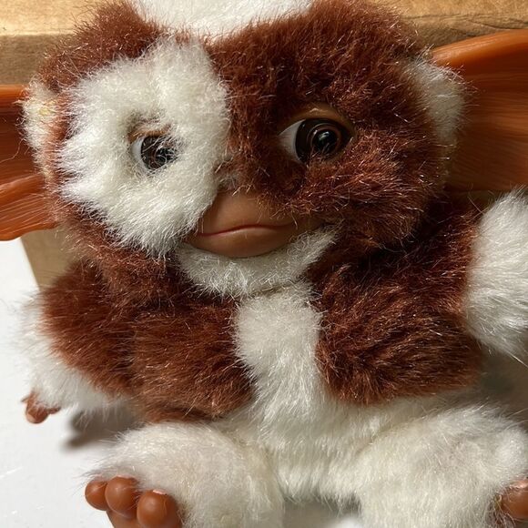 Gremlin Gizmo NECA Collection Rare Plush TV Warner Bros Mini 6in - Picture 3 of 13